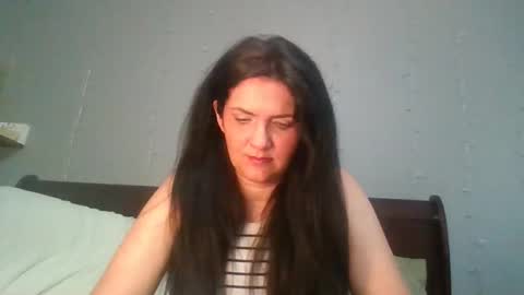 Presley online show from 05-18-26, 01:02