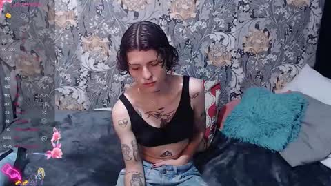 pretty_cristal22 online show from 05-24-26, 12:32