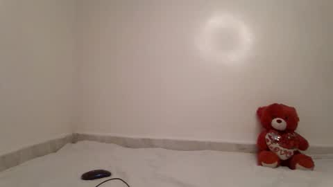 Snapshot of pretty_curvy99 chatting on 05-08-26, 10:26 pretty_curvy99 online show from 05-08-26, 10:26