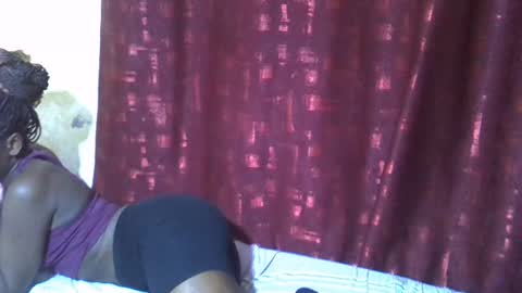 Snapshot of pretty_ebby chatting on 07-13-26, 05:27 pretty_ebby online show from 07-13-26, 05:27