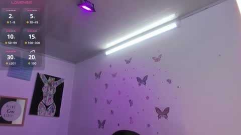 pretty online show from 03-19-26, 11:36