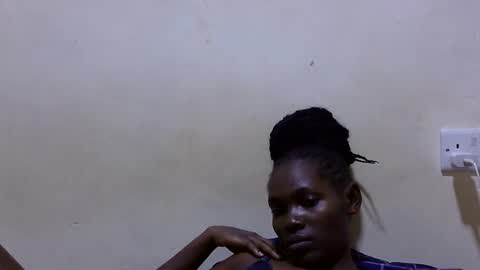 pretty_leila1 online show from 03-15-26, 04:46