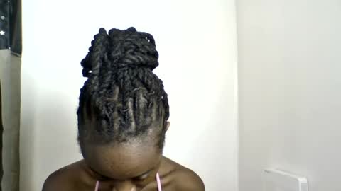 pretty luv1 online show from 06-15-26, 11:56