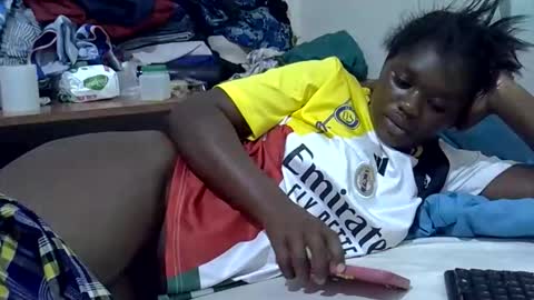 pretty_melan online show from 05-30-26, 04:09