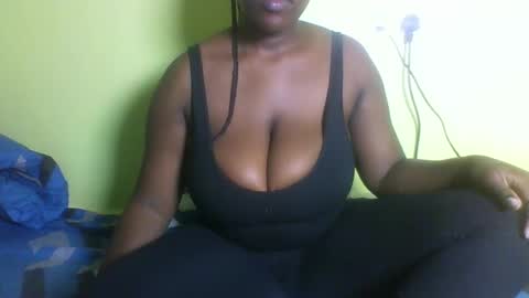 Snapshot of pretty_sassy2 chatting on 10-13-25, 12:38 sassy online show from 10-13-25, 12:38