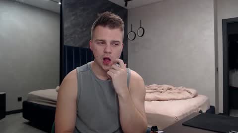 Justin online show from 11-01-25, 07:49