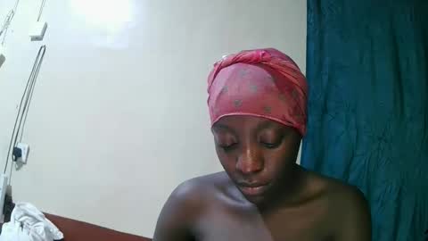 pretty_tiffany1 online show from 02-21-26, 06:53