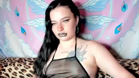 Snapshot of prettyaliceee chatting on 06-23-26, 03:59 Alice online show from 06-23-26, 03:59