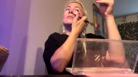 Missy  Jack online show from 04-19-26, 02:38