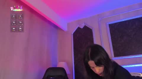 Snapshot of prettybullet chatting on 06-11-26, 12:25 GTM-5 online show from 06-11-26, 12:25