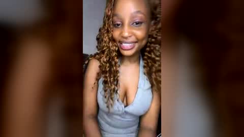 prettydollx0 online show from 07-02-26, 10:05