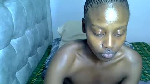 Snapshot of prettyelsie chatting on 04-04-26, 09:23 Prettiesexxy online show from 04-04-26, 09:23