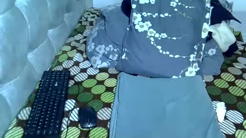 Snapshot of prettyelsie chatting on 04-12-26, 12:10 Prettiesexxy online show from 04-12-26, 12:10