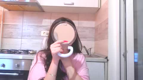 Snapshot of prettyjulliette chatting on 04-28-26, 12:10 prettyjulliette online show from 04-28-26, 12:10