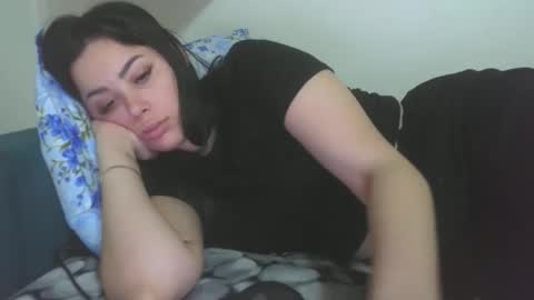 Snapshot of prettyjulliette chatting on 05-12-26, 04:04 prettyjulliette online show from 05-12-26, 04:04