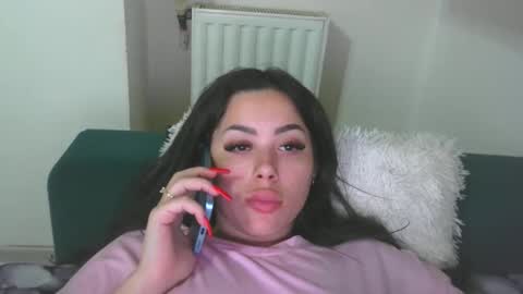 Snapshot of prettyjulliette chatting on 05-18-26, 03:29 prettyjulliette online show from 05-18-26, 03:29