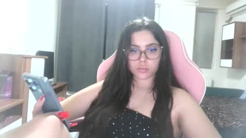 Snapshot of prettyjulliette chatting on 05-26-26, 09:22 prettyjulliette online show from 05-26-26, 09:22
