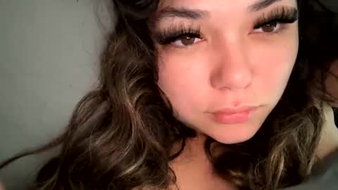 prettylatinamomma01 online show from 12-03-25, 02:37