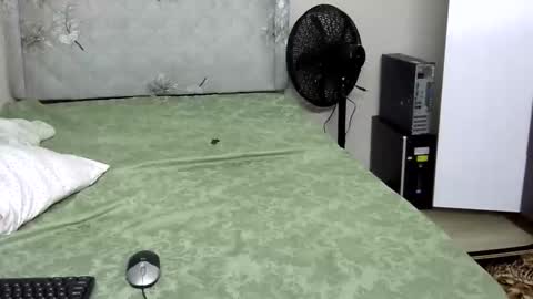 Prettylemmy online show from 10-11-25, 06:45