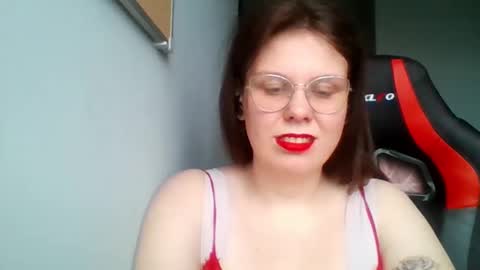 Lisa online show from 01-27-25, 02:46
