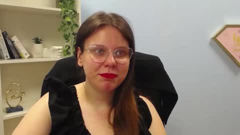 Lisa online show from 01-28-25, 11:17