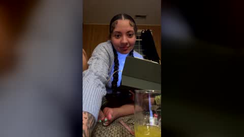 prettynnnpink online show from 04-16-26, 04:02