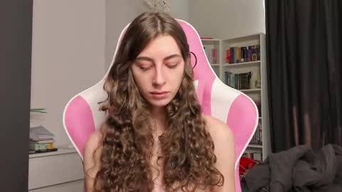 Sophie  next stream will be at Monday  i will wait you guys  online show from 05-26-26, 06:31