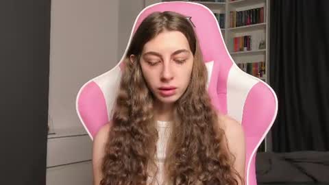 Snapshot of prettysomething chatting on 06-16-26, 05:54 Sophie next stream will be at Monday i will wait you guys online show from 06-16-26, 05:54
