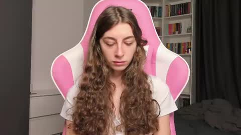 Snapshot of prettysomething chatting on 06-26-26, 07:02 Sophie next stream will be at Monday i will wait you guys online show from 06-26-26, 07:02