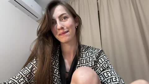 prettyyy_angel online show from 05-16-26, 07:01
