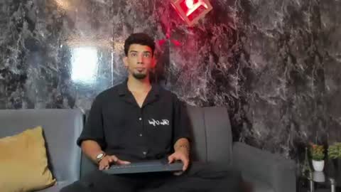 prince_arthur77 online show from 07-08-26, 01:59