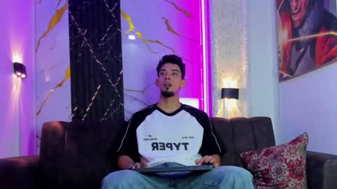 prince_arthur77 online show from 07-12-26, 04:31