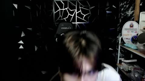 Snapshot of princecalix chatting on 02-16-26, 04:25 princecalix online show from 02-16-26, 04:25