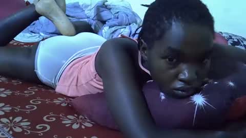 Snapshot of princess_scovia chatting on 05-11-26, 01:55 princess_scovia online show from 05-11-26, 01:55