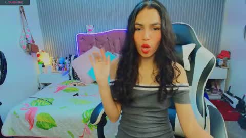 princess_skinny18 online show from 07-01-26, 10:20