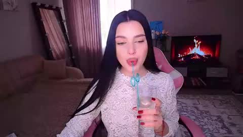 princessamira1 online show from 04-22-26, 09:11