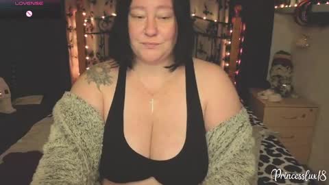 Lux Alot Luxi online show from 04-28-26, 07:30