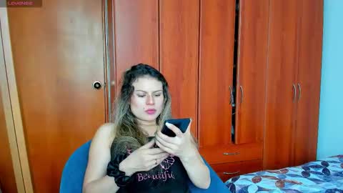 princessmariana25 online show from 03-17-26, 06:33