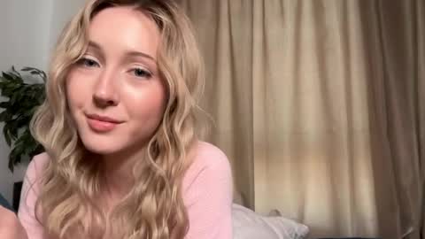 Kate online show from 04-25-26, 02:47