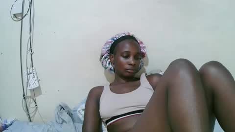 pritty_amber online show from 05-06-26, 06:30
