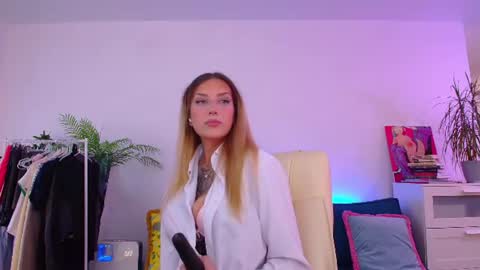 Snapshot of private_call chatting on 07-12-26, 06:04 Nansy online show from 07-12-26, 06:04