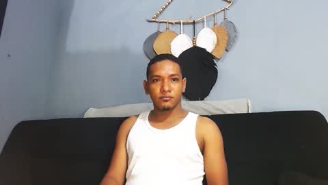 Grande y Gruesa online show from 04-04-26, 06:33