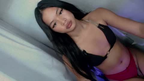 Snapshot of prtty_dapar chatting on 06-15-26, 05:53 hi follow me its ALTHEA online show from 06-15-26, 05:53