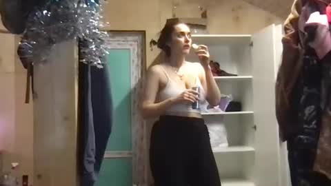 Queen of Pain online show from 12-25-24, 03:18