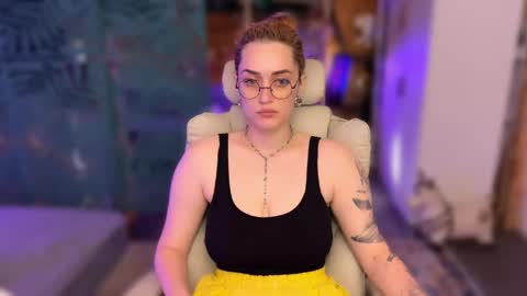 Queen of Pain online show from 06-08-26, 02:45