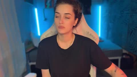 Queen of Pain online show from 03-05-26, 02:07