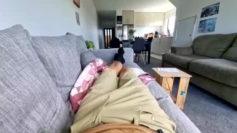 Public online show from 12-08-24, 02:28