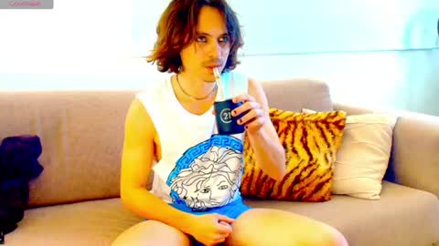 Snapshot of punktwink420 chatting on 05-13-26, 11:33 Punktwink420 online show from 05-13-26, 11:33