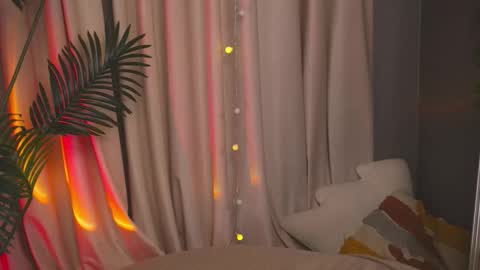 constant schedule Wednesday  Friday  Saturday  Sunday  The Rosemarie online show from 03-18-26, 05:43