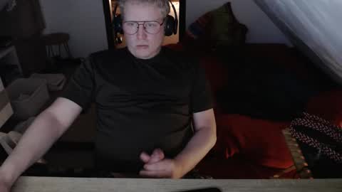 pussylovercb online show from 04-22-26, 08:10